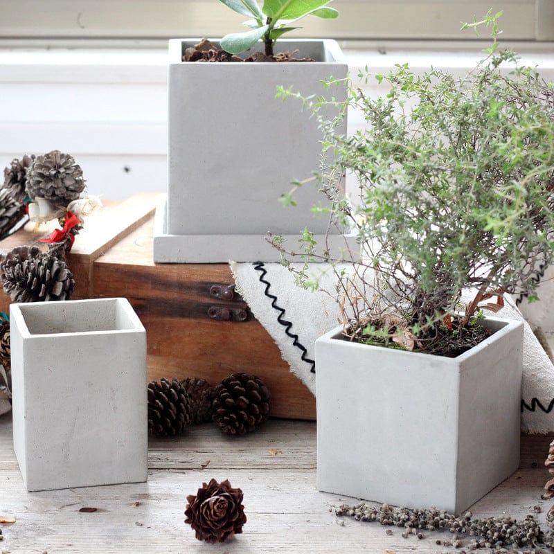 Square cement flowerpot - Image 2