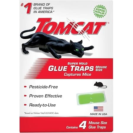 Tomcat Super Hold Glue Traps Mouse Size, Contains 4 Traps - Captures Mice - Also Used for Cockroaches, Scorpions, Spiders and Many Other Pests