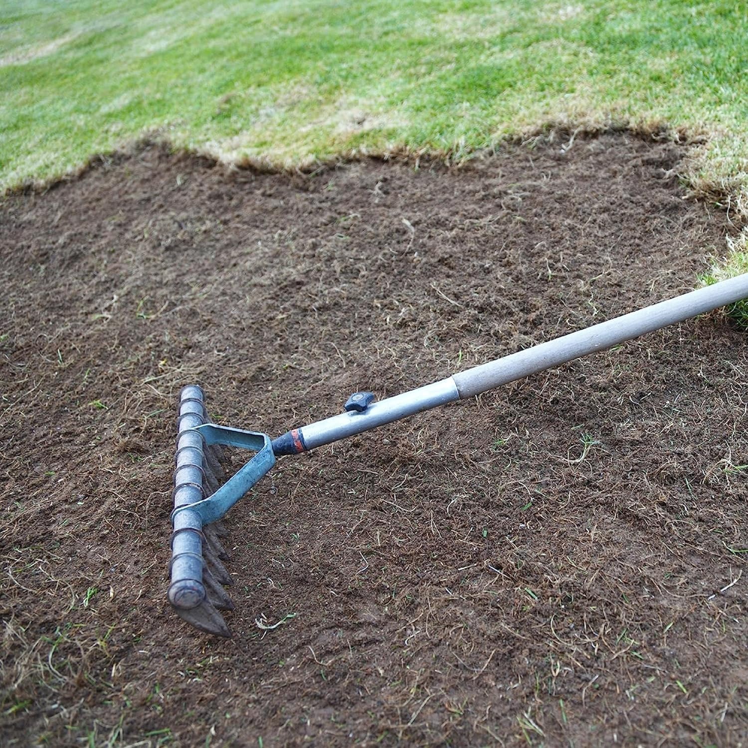 EZ-Straw Seeding Mulch with Tackifier - Biodegradable Processed Straw a 2.5 CU FT Bale (Covers up to 500 sq. ft.) - Image 3