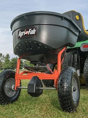 fertilizer spreaders; seed spreader; spreaders for lawns; cyber Monday deals; gifts for dad